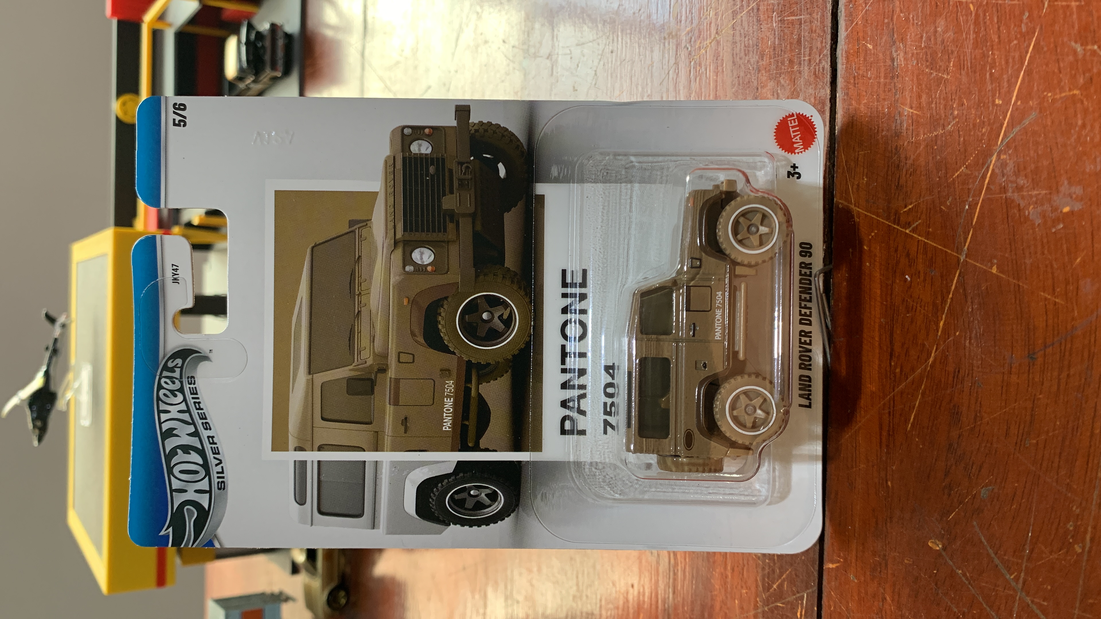 Land Rover defender Pantone